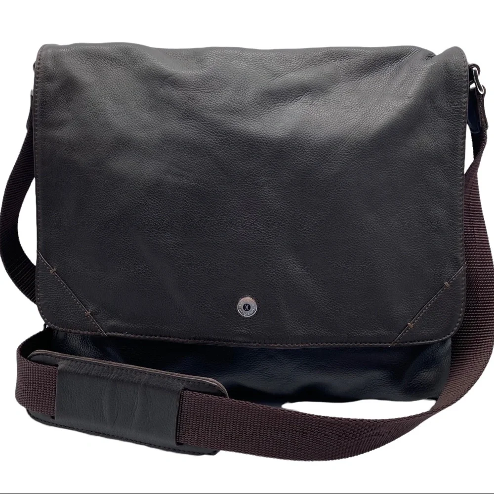 Cole Haan Whitefield II Dark Brown Leather Flat Messenger Bag A10454